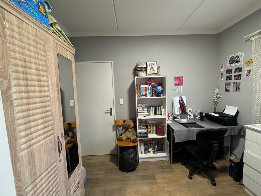 2 Bedroom Property for Sale in Heather Park Western Cape
